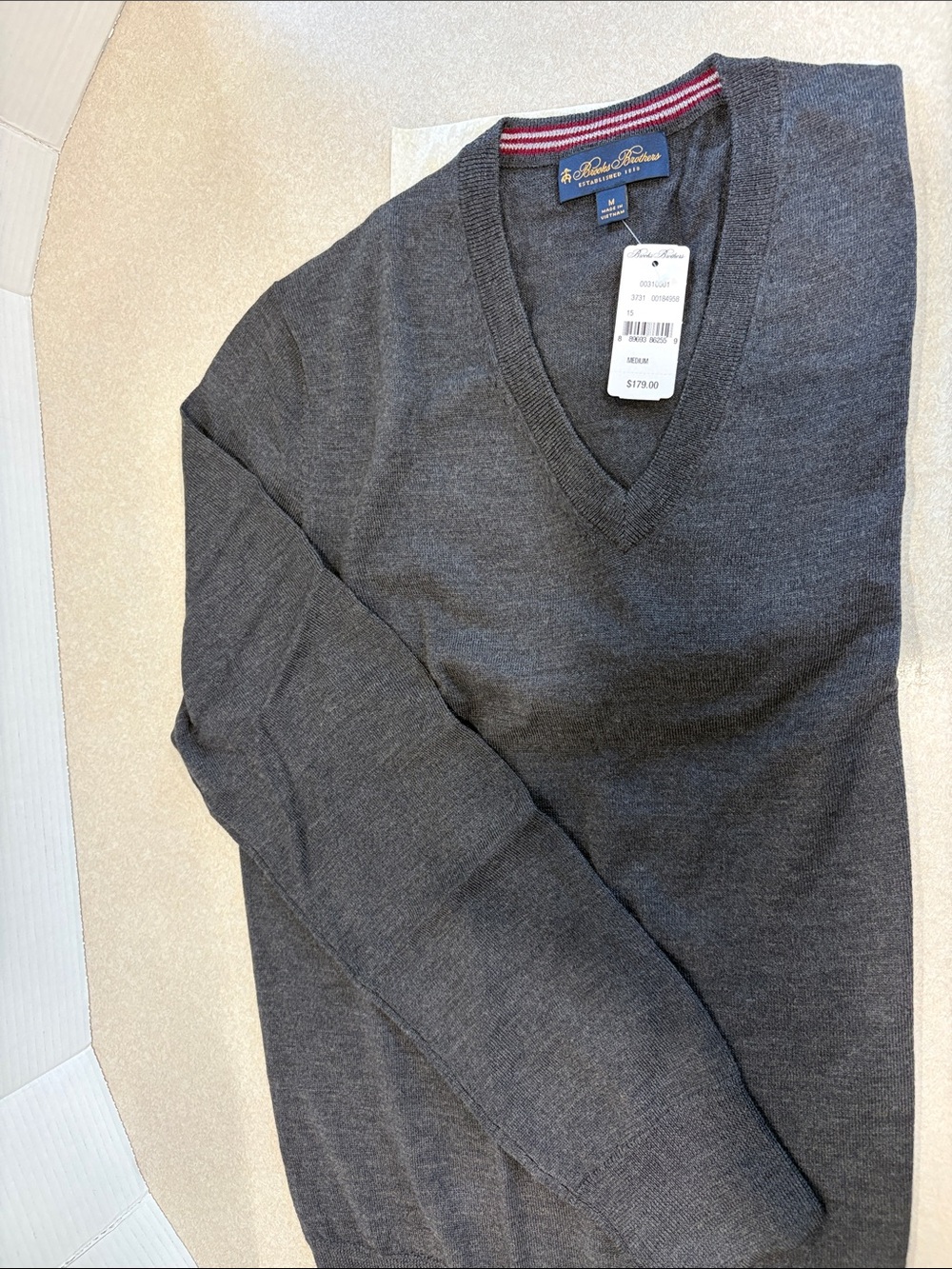 Brooks Brothers Men's V-Neck Sweater in Charcoal